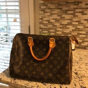 Louis Vuitton Speedy 30